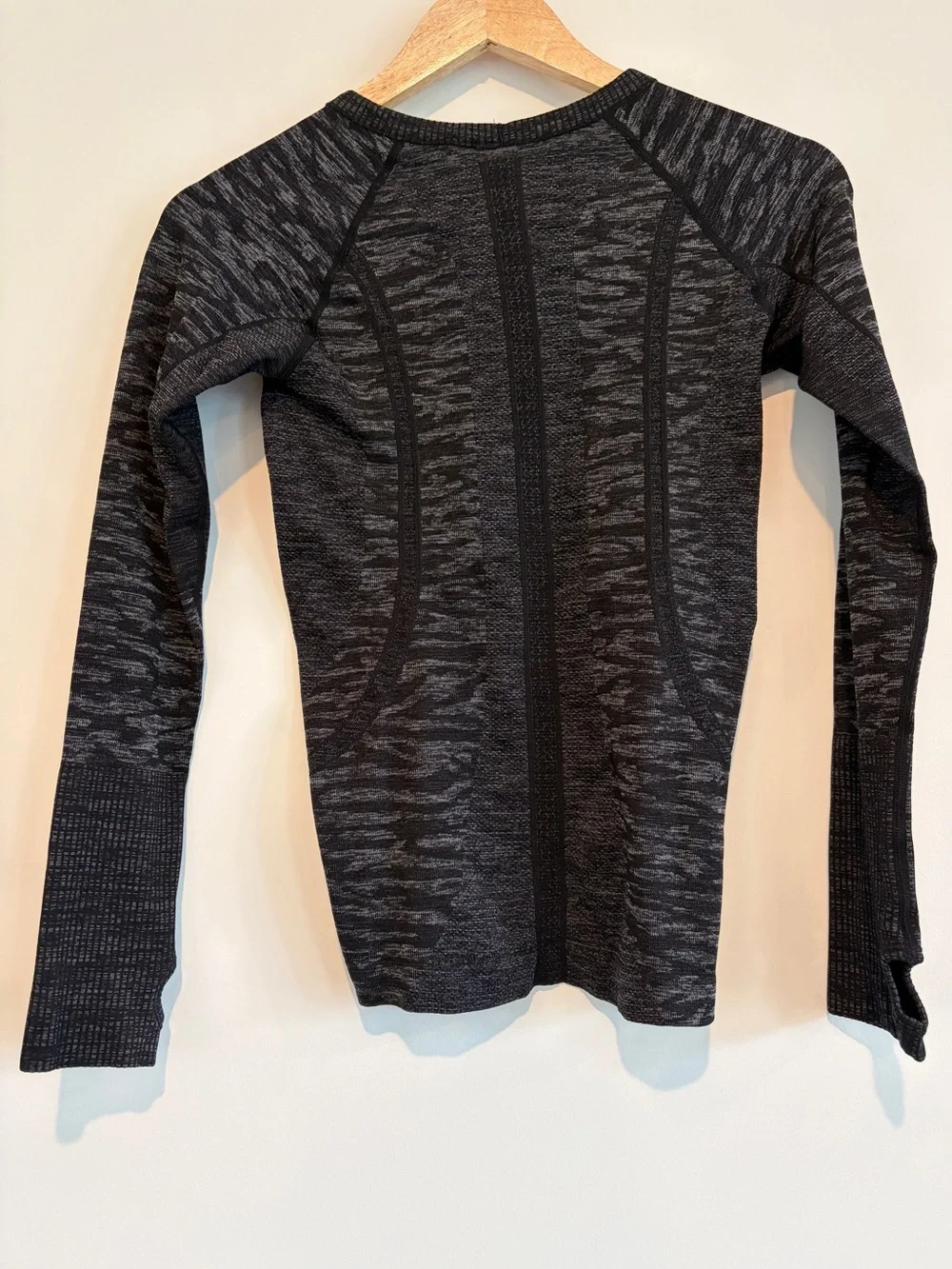 Lululemon Swiftly Tech Long Sleeve Shirt 2.0 Stretched Camo Black Grey Size 4